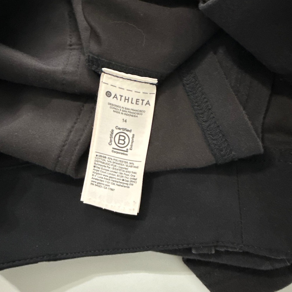 Athleta Brooklyn Utility Shorts Black High Rise Stretch Pockets Size 14 - Picture 6 of 9